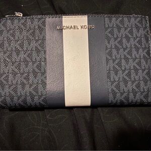 Michael Kors women double zipper wristlet wallet
